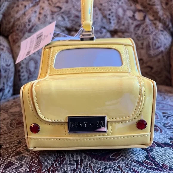 SOLD NWT Kate Spade New York Taxi Cab Hand Bag. Reg $469. - Picture 2 of 5